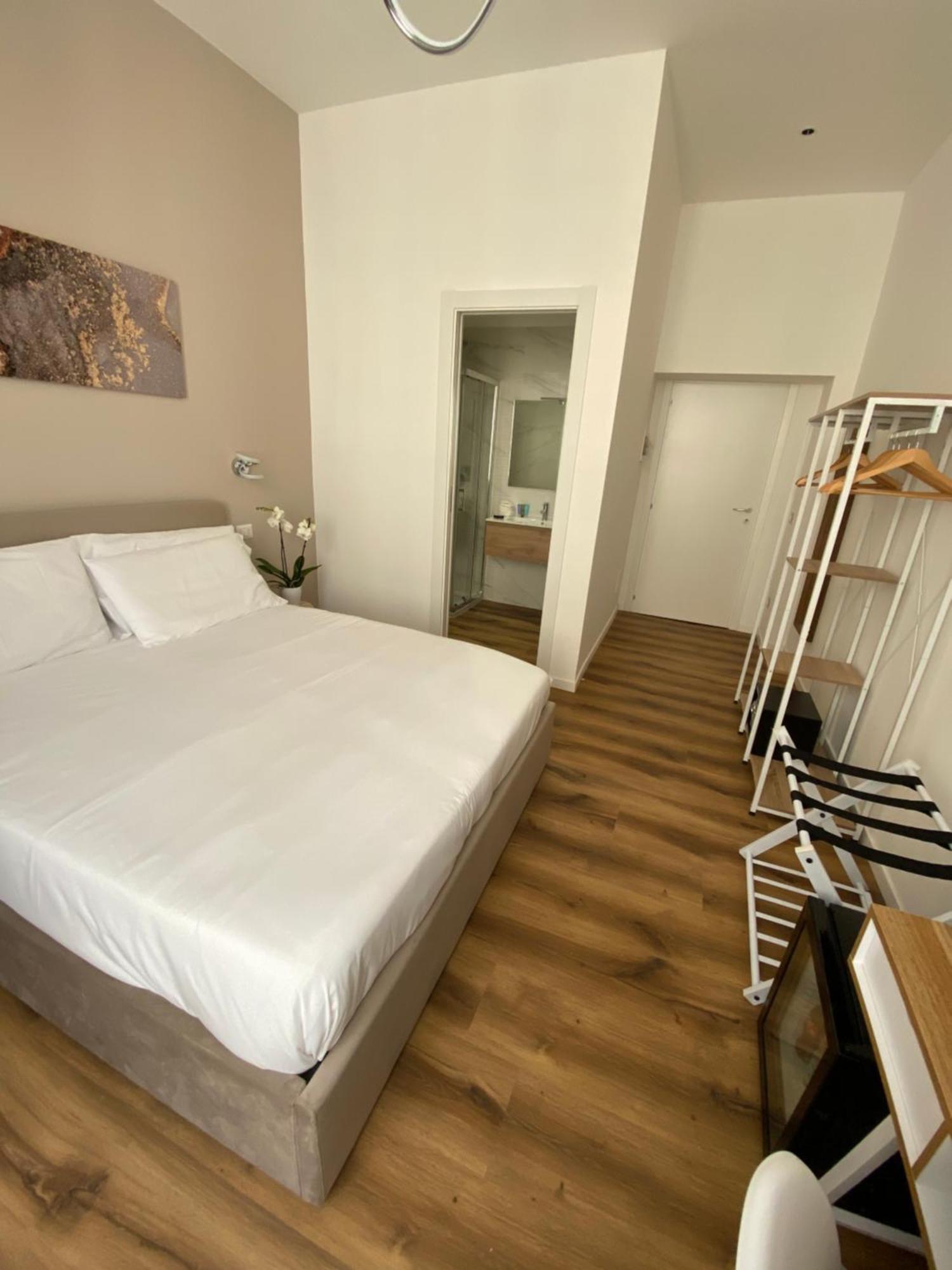Belltower Elegans Hotel Rome Exterior photo